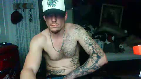 Snapshot of oh_you_know69 chatting on 11/25/25, 03:06 who dares toss me some tips lets have fun online show from 11/25/25, 03:06