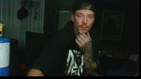 Snapshot of oh_you_know69 chatting on 11/28/25, 02:47 who dares toss me some tips lets have fun online show from 11/28/25, 02:47