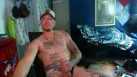 Snapshot of oh_you_know69 chatting on 05/20/26, 07:20 who dares toss me some tips lets have fun online show from 05/20/26, 07:20