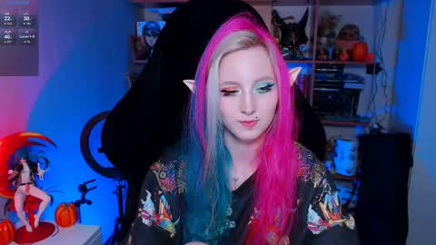 Clementine  Clem  online show from 12/05/24, 10:33