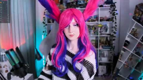 Clementine  Clem  online show from 10/13/25, 07:30