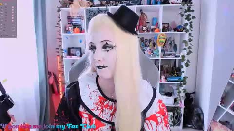 Clementine  Clem  online show from 10/31/25, 08:59