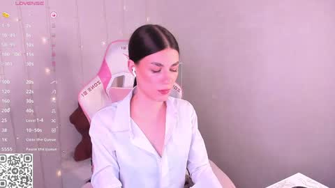 Snapshot of ohh_my_vens chatting on 05/20/26, 12:17 KAYA. online Tu We Th Fr Sa 0100AM - 0800AM Time zone of Germany Munich online show from 05/20/26, 12:17