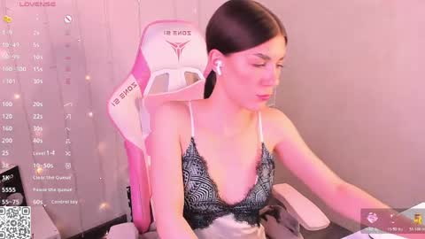Snapshot of ohh_my_vens chatting on 05/27/26, 01:57 KAYA. online Tu We Th Fr Sa 0100AM - 0800AM Time zone of Germany Munich online show from 05/27/26, 01:57