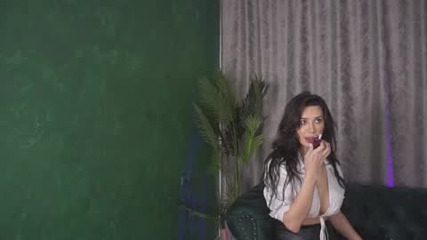 Julia online show from 02/10/25, 07:58