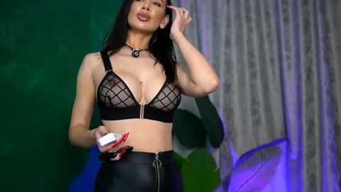 Julia online show from 10/16/25, 04:02