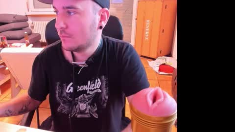 Chris online show from 09/18/25, 05:42