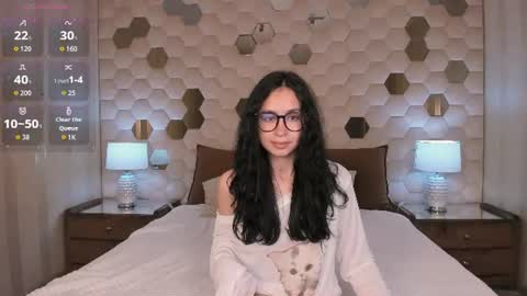 Maria online show from 06/10/26, 07:46