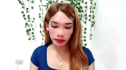 ohmyalessandraxcx online show from 11/19/25, 07:30