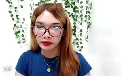 ohmyalessandraxcx online show from 11/20/25, 02:17