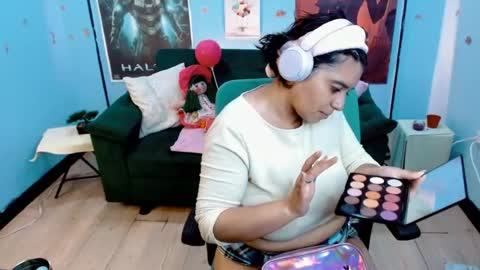 Snapshot of ohmysqueak chatting on 05/11/26, 02:45 ohmysqueak online show from 05/11/26, 02:45