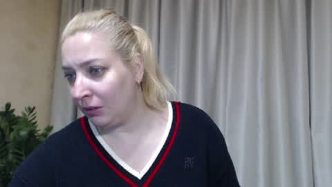 Snapshot of ohsweetiren chatting on 05/10/26, 05:45 Iren online show from 05/10/26, 05:45