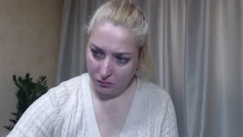 Snapshot of ohsweetiren chatting on 05/12/26, 05:48 Iren online show from 05/12/26, 05:48