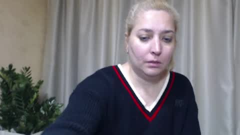 Snapshot of ohsweetiren chatting on 05/15/26, 07:59 Iren online show from 05/15/26, 07:59