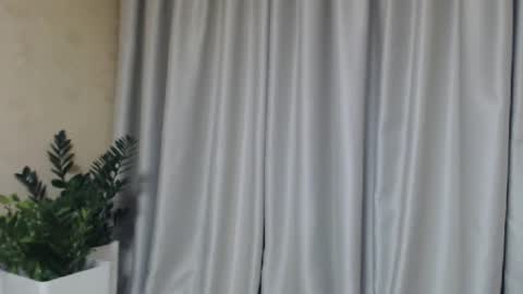 Snapshot of ohsweetmari chatting on 02/04/25, 07:22 Mari online show from 02/04/25, 07:22