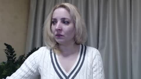 Snapshot of ohsweetmari chatting on 03/02/25, 01:38 Mari online show from 03/02/25, 01:38
