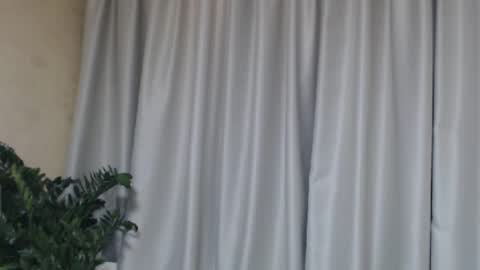 Snapshot of ohsweetmari chatting on 09/14/25, 02:16 Mari online show from 09/14/25, 02:16