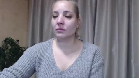 Mari online show from 01/14/26, 01:50