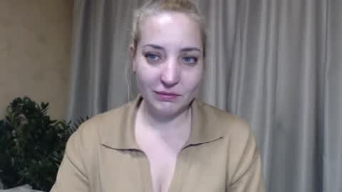 Mari online show from 01/18/26, 12:09