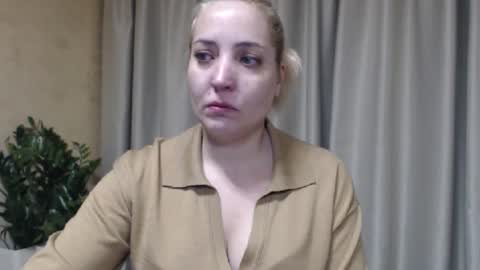 Mari online show from 02/19/26, 05:42