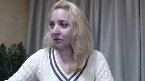 Mari online show from 04/16/26, 03:57