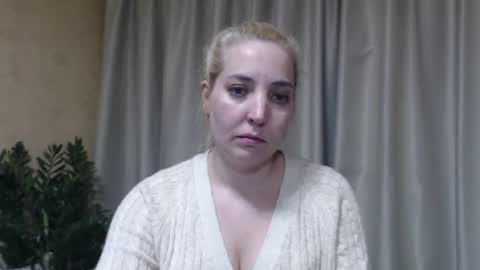 Mari online show from 04/18/26, 03:38