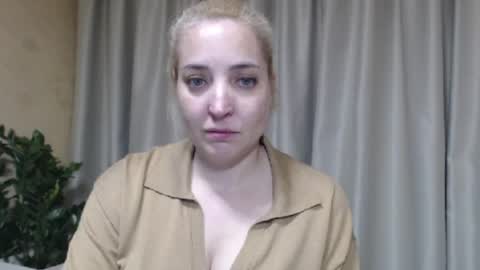Mari online show from 06/02/26, 04:20
