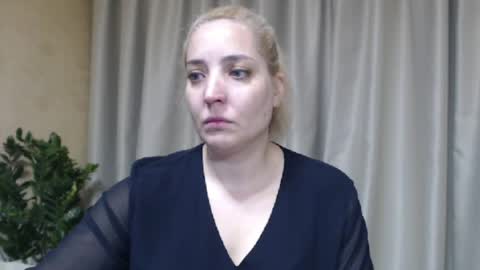Mari online show from 06/04/26, 04:13
