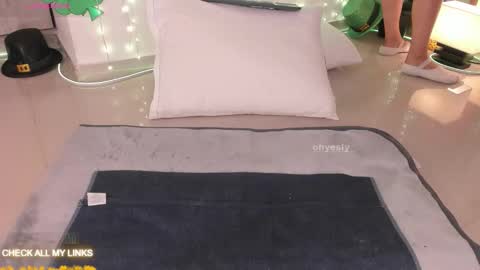 ohyesly_ online show from 03/04/26, 10:10