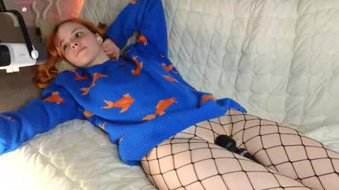 Yumi online show from 10/21/25, 09:04