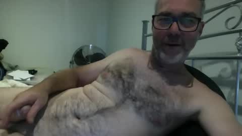 oiledcouple1 online show from 11/17/25, 09:04