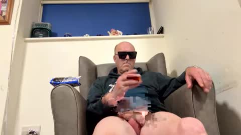 oiljames167 online show from 09/14/25, 07:35