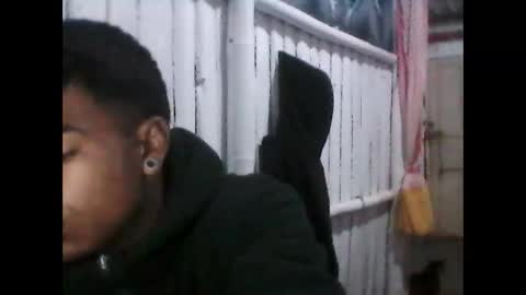 ojos_claross online show from 12/15/25, 10:30