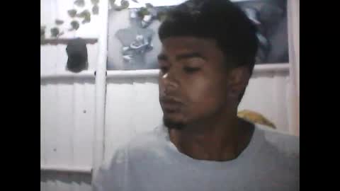 ojos_claross online show from 04/15/26, 10:11