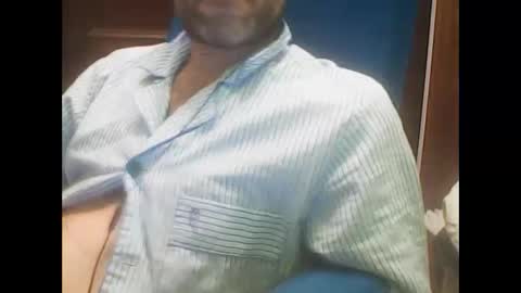 ojosverdess30 online show from 12/15/24, 09:20