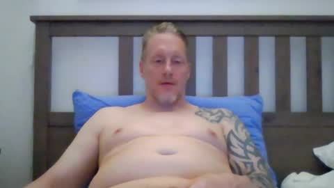 Snapshot of olavdelux chatting on 07/21/26, 10:23 olavdelux online show from 07/21/26, 10:23