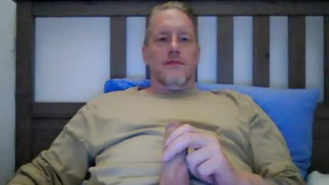 Snapshot of olavdelux chatting on 07/25/26, 10:51 olavdelux online show from 07/25/26, 10:51