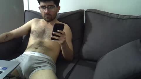 Snapshot of olavioneto chatting on 10/28/25, 12:14 hairyBRboy online show from 10/28/25, 12:14