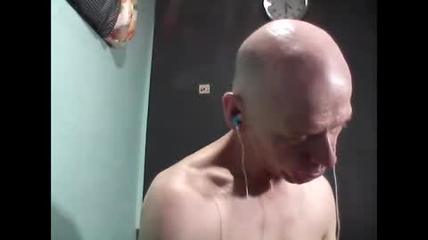 oldbuthorny62 online show from 02/24/25, 07:44