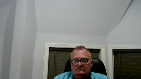 Snapshot of oldguybigd chatting on 06/26/26, 05:56 oldguybigd online show from 06/26/26, 05:56
