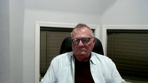 Snapshot of oldguybigd chatting on 06/30/26, 06:03 oldguybigd online show from 06/30/26, 06:03