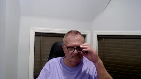 Snapshot of oldguybigd chatting on 07/11/26, 03:42 oldguybigd online show from 07/11/26, 03:42