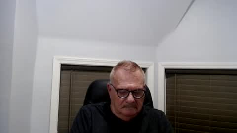 Snapshot of oldguybigd chatting on 07/14/26, 03:22 oldguybigd online show from 07/14/26, 03:22