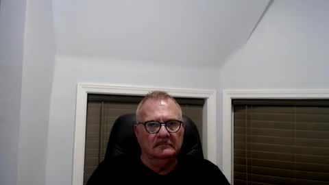 Snapshot of oldguybigd chatting on 07/16/26, 05:02 oldguybigd online show from 07/16/26, 05:02