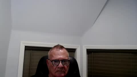 Snapshot of oldguybigd chatting on 08/01/26, 04:12 oldguybigd online show from 08/01/26, 04:12