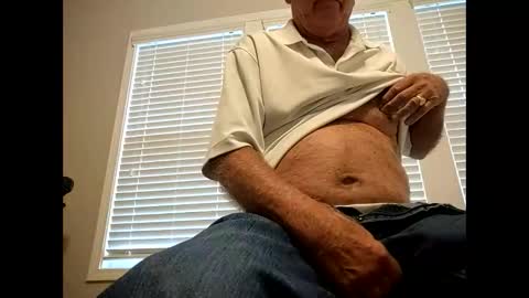 Snapshot of oldsubman chatting on 12/11/24, 08:28 oldsubman online show from 12/11/24, 08:28