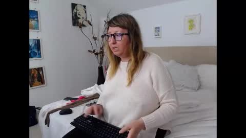 Snapshot of olgapavlova chatting on 04/23/26, 11:31 Olga Pavlova online show from 04/23/26, 11:31