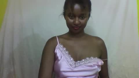 olinah610 online show from 01/16/26, 05:39