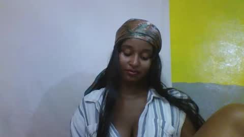 olinah610 online show from 02/02/26, 08:35