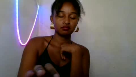 olinah610 online show from 05/30/26, 12:13